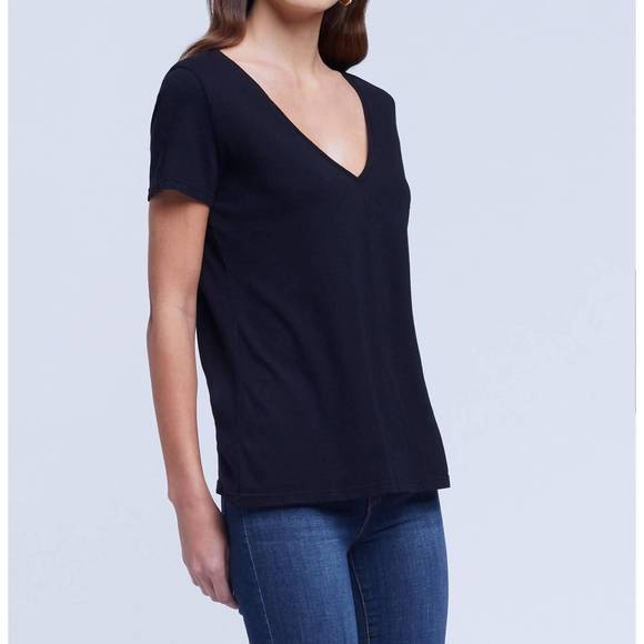 NEW L'AGENCE daija relaxed v-neck tee in black - Picture 3 of 4